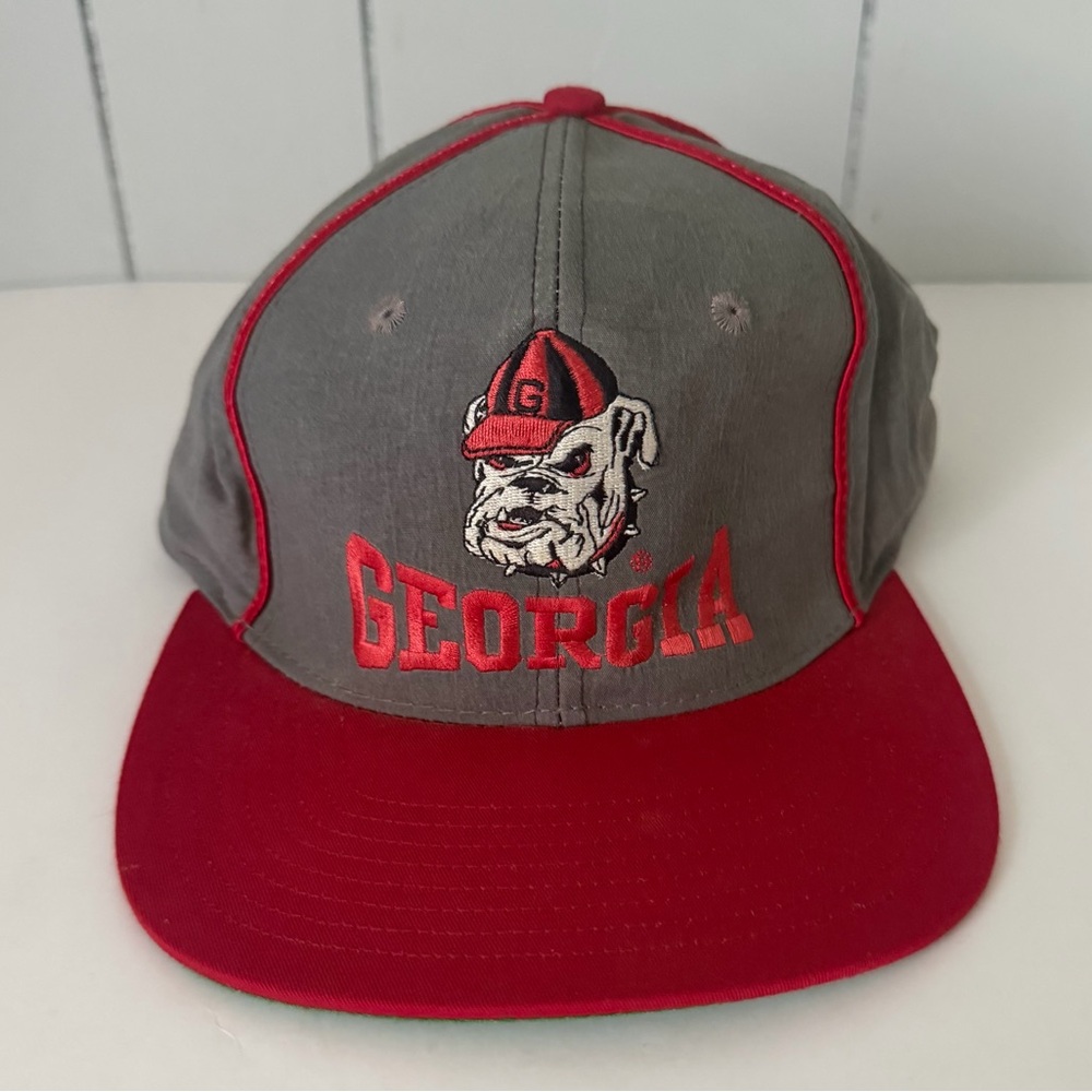 Vintage 90s Georgia Bulldogs Snapback Hat NCAA Red And Gray Logo Cap Front Row.